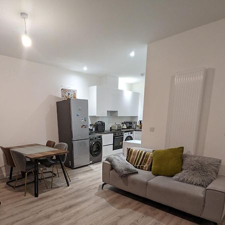 Contemporary Double Ensuite Room Birmingham Buitenkant foto